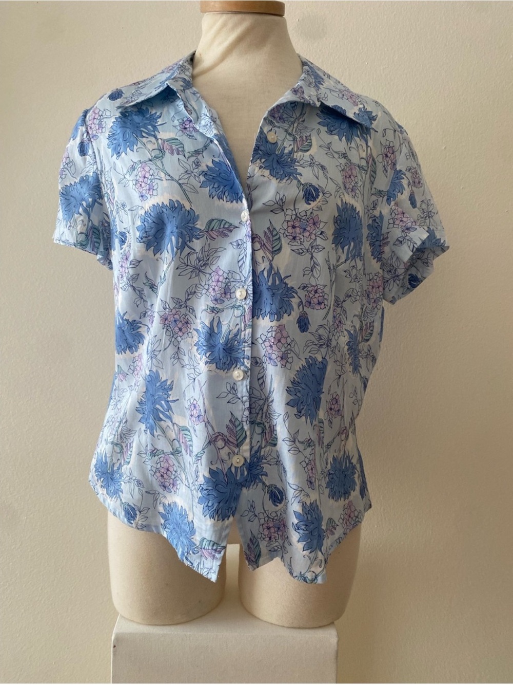 Liz Claiborne Light Blue Floral Short-Sleeve Button Down - Picture 1 of 5